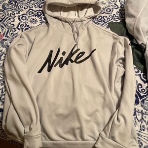 Womens nike hoodie size medium